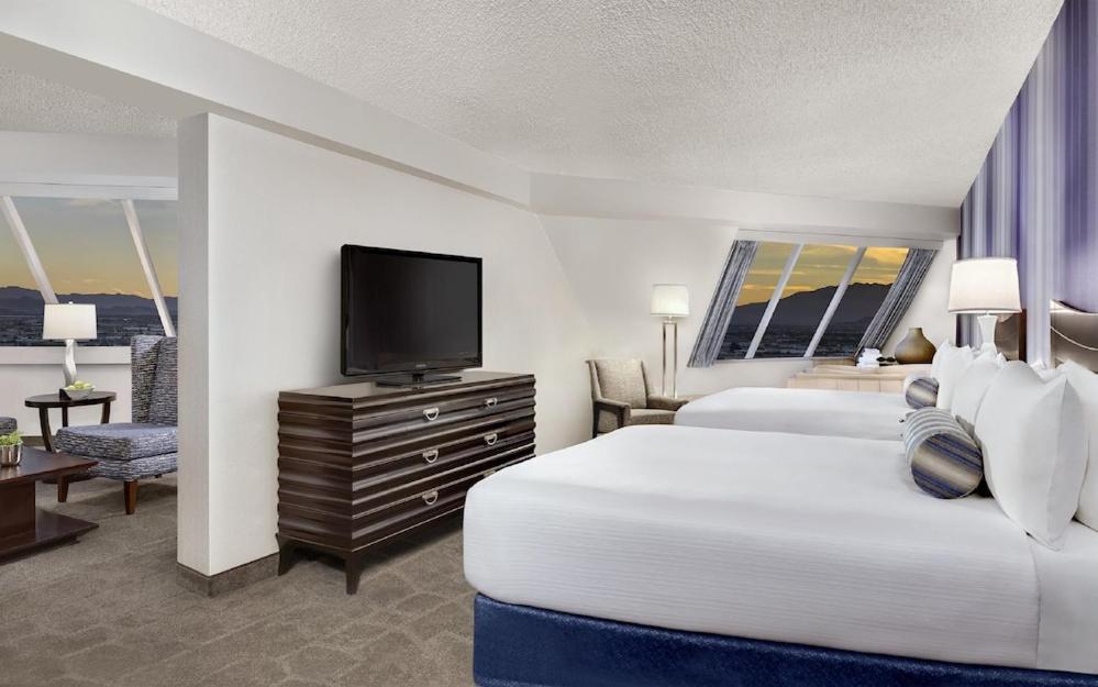 Luxor Hotel & Casino By Suiteness Las Vegas Luaran gambar