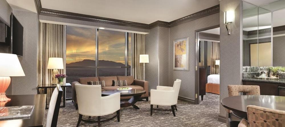 Luxor Hotel & Casino By Suiteness Las Vegas Luaran gambar